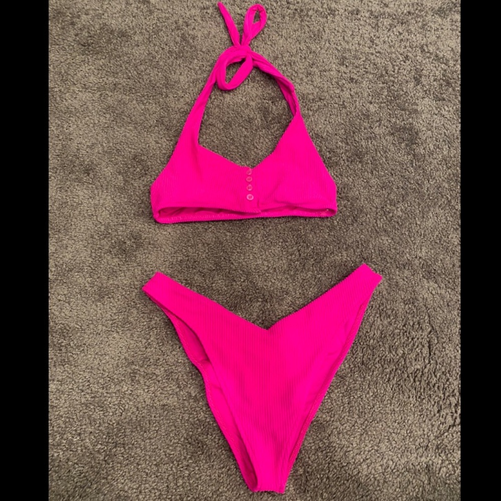 Frankie’s bikini set